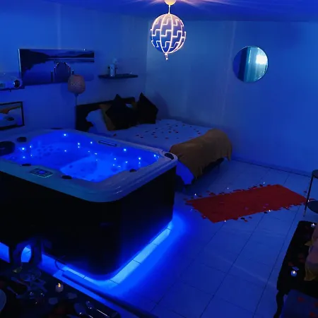 SAUNA JACUZZI pour 2 en centre ville * Toulouse